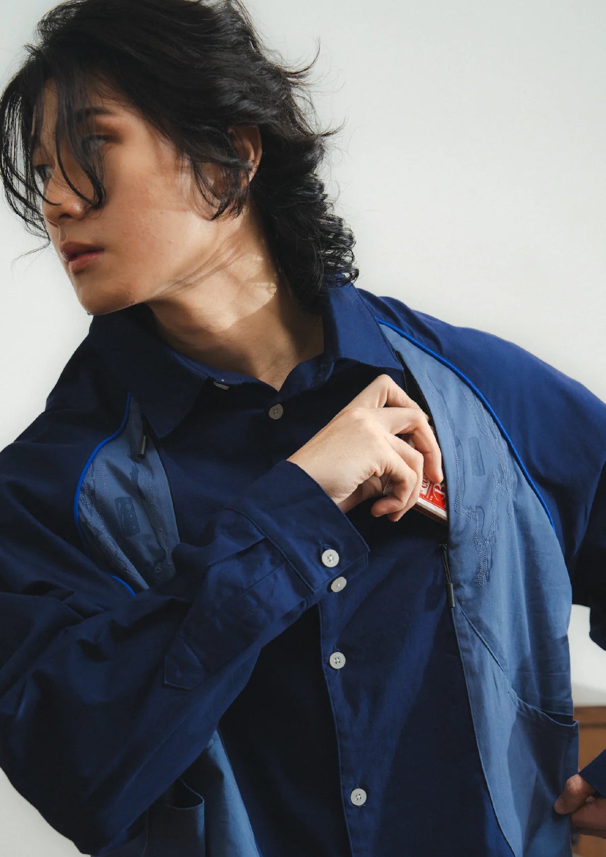 SPEAKER L/S SHIRT IN BLUE