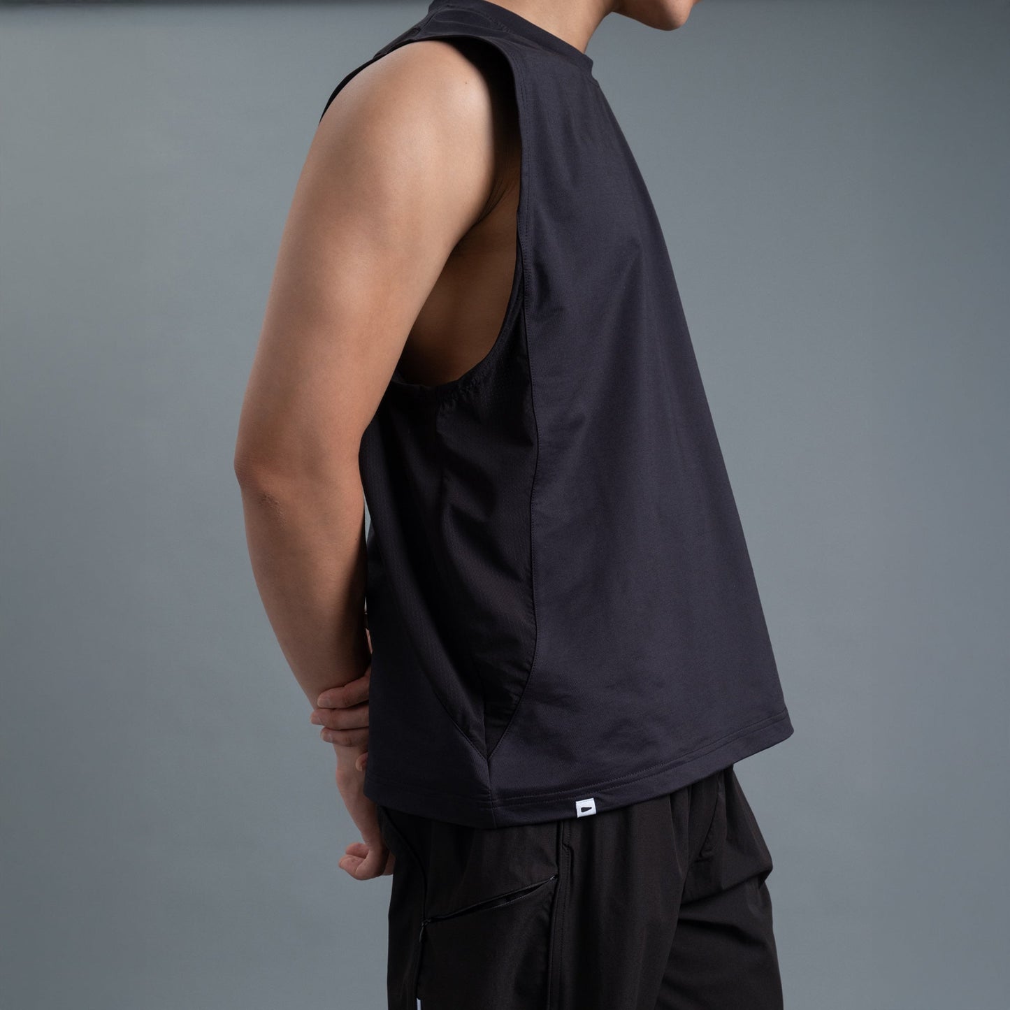 Sleeveless 2-Tone / Cotton – Black - BEV C multi label store