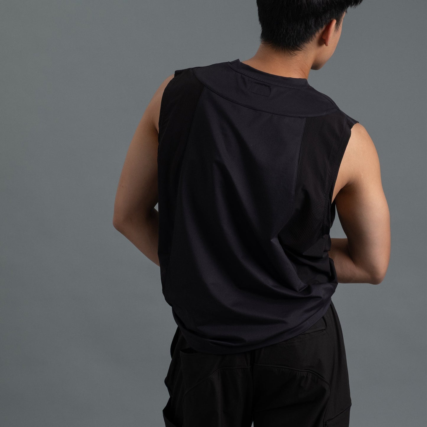 Sleeveless 2-Tone / Cotton – Black - BEV C multi label store