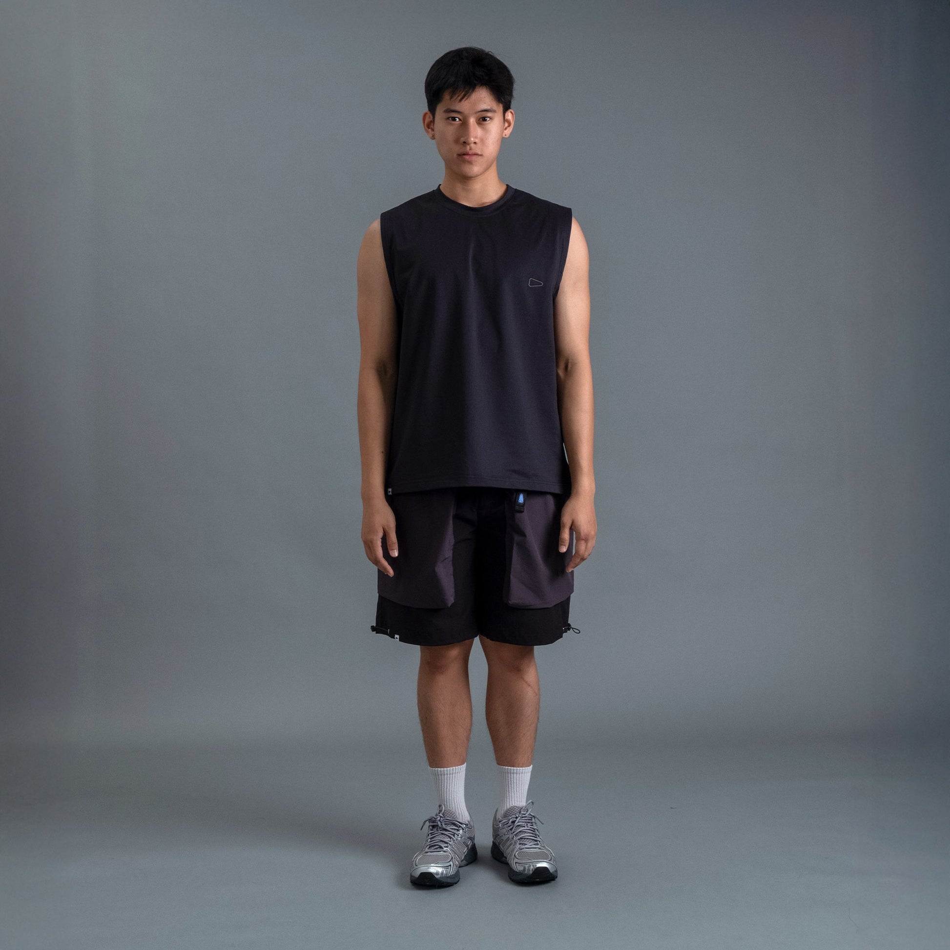 Sleeveless 2-Tone / Cotton – Black - BEV C multi label store