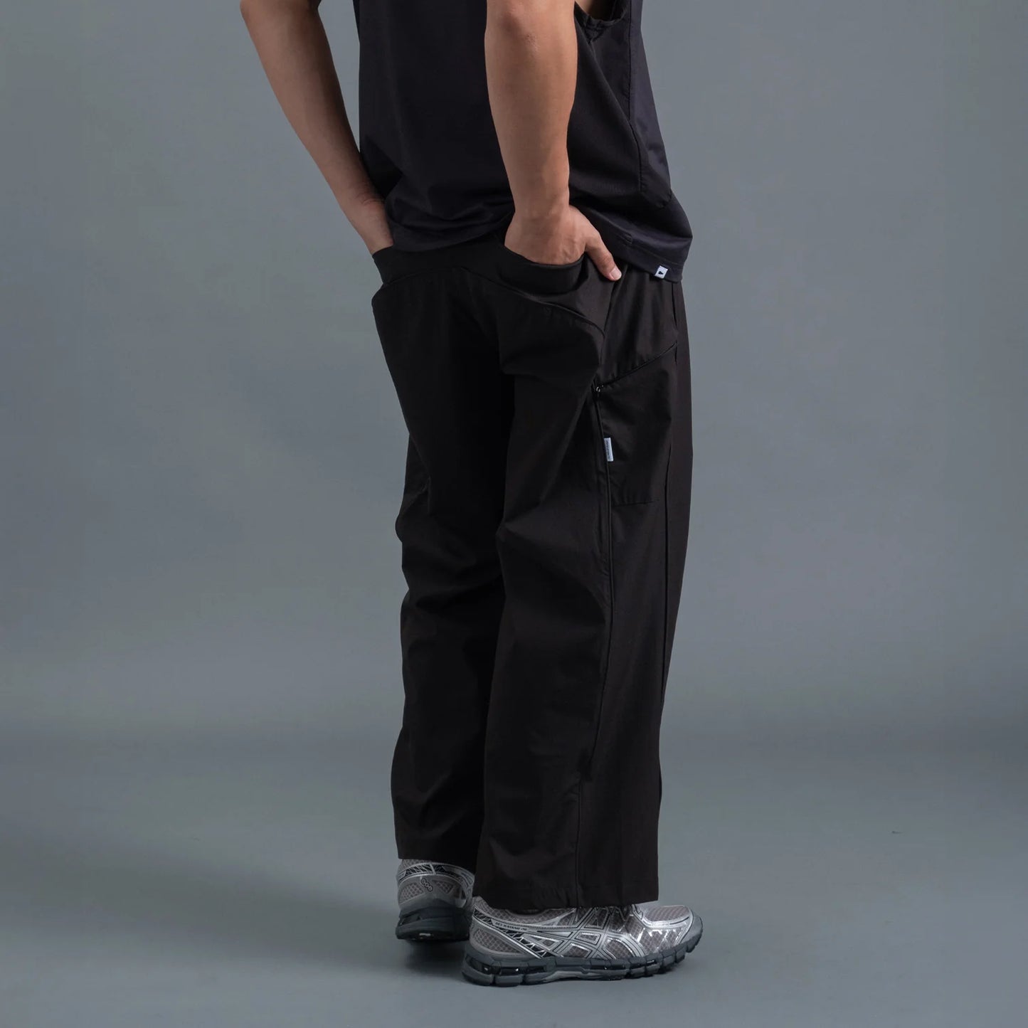 Panel Pants / Nylon – Black - BEV C multi label store
