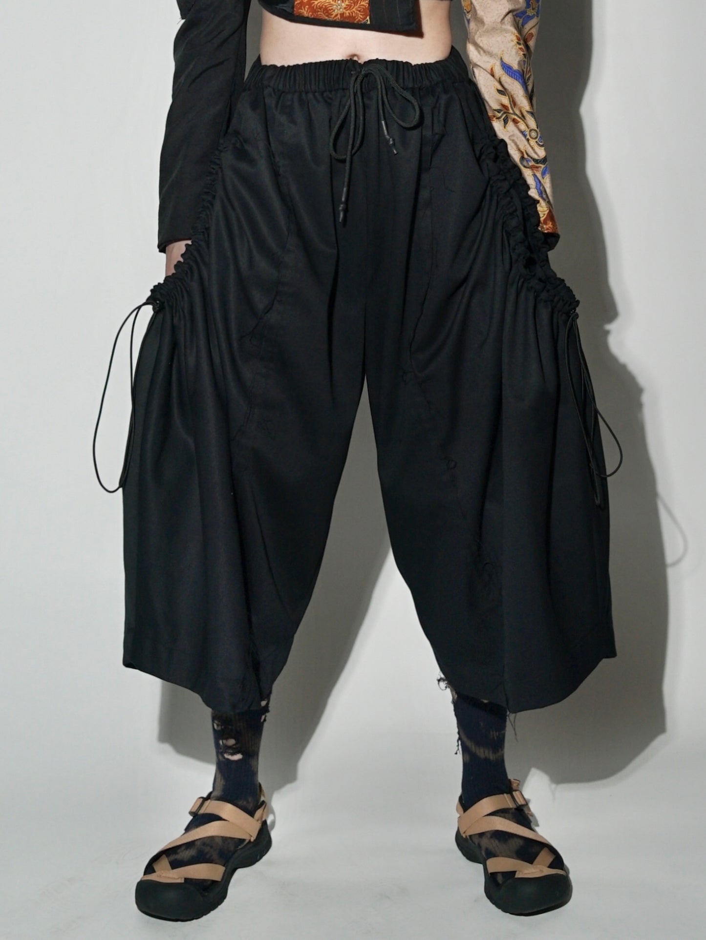 Giant Drawstrings Pockets Pants 2.0 ( Black )